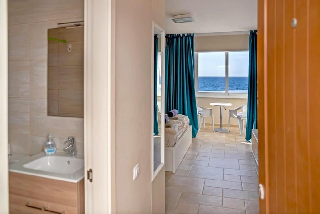 First Line Ocean View Studio Пуерто де Сантяго Екстериор снимка
